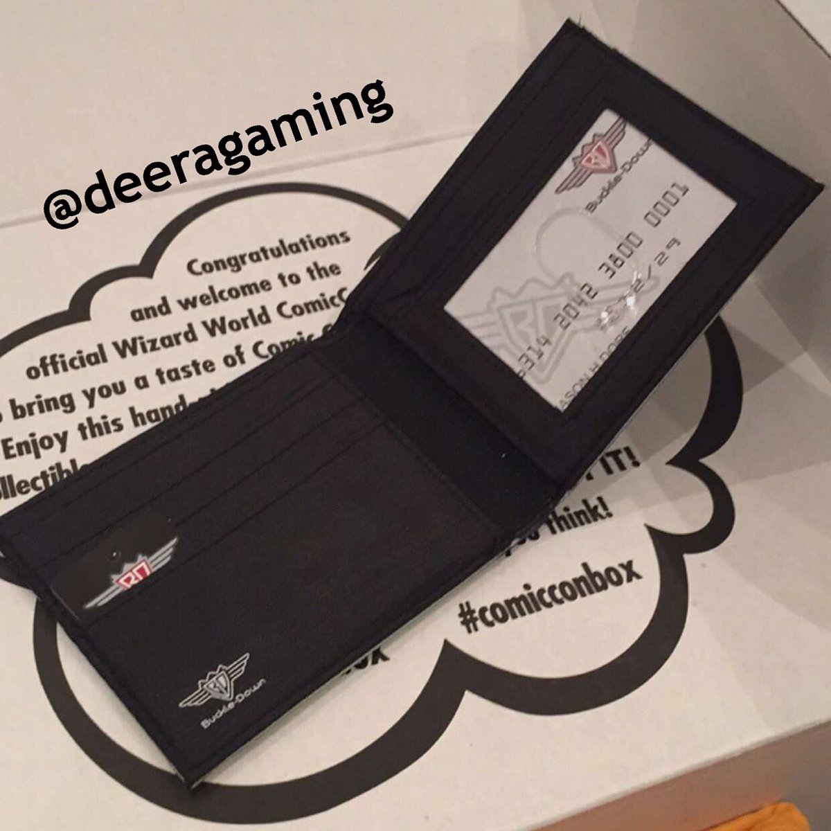 DeeraGaming's tweet photo. #comicconbox @ComicConBox #conlife #SuicideSquad #dccomics https://t.co/q1GXp6VyzZ