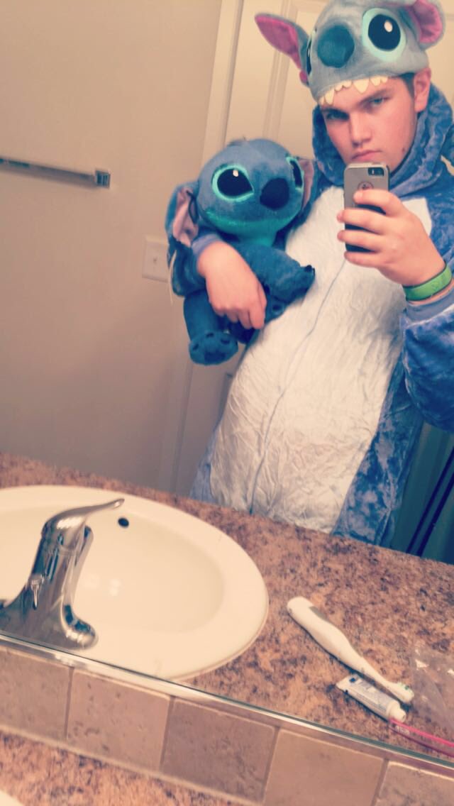 T_Blatt's tweet image. it's ya boy stitch