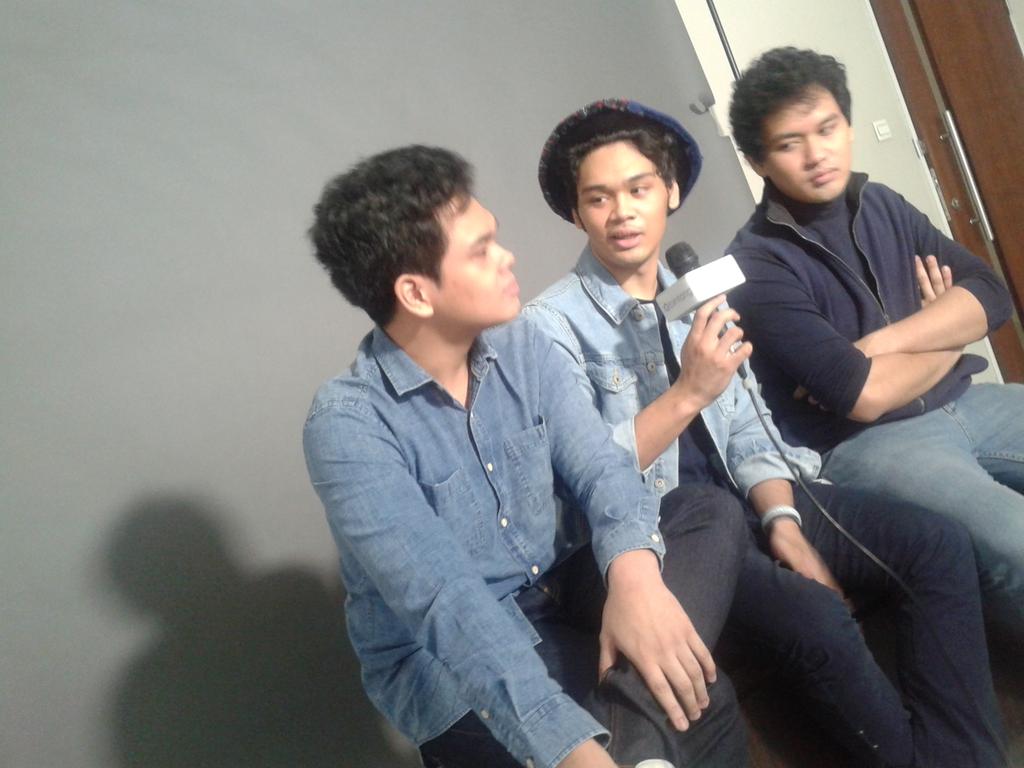 Band tiga bersaudara ini <a href="/TheOvertunes/">TheOvertunes</a>  sedang memulau proses membuat album kedua.