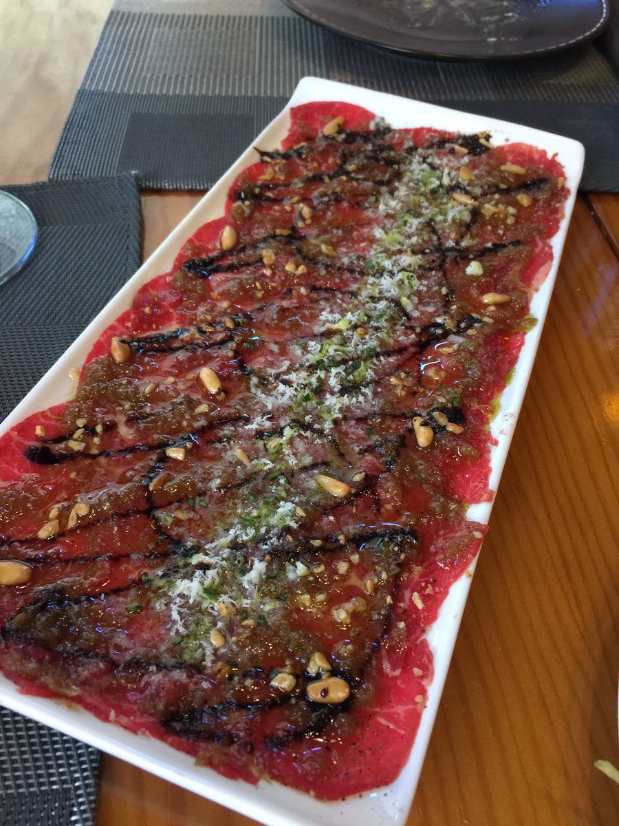 jorgemas_RETAIL's tweet photo. #lacaleche Un paraiso gastronómico en Llivia;todo un descubrimiento para deleitar el paladar,con un trato exquisito. https://t.co/NTS3BZuets