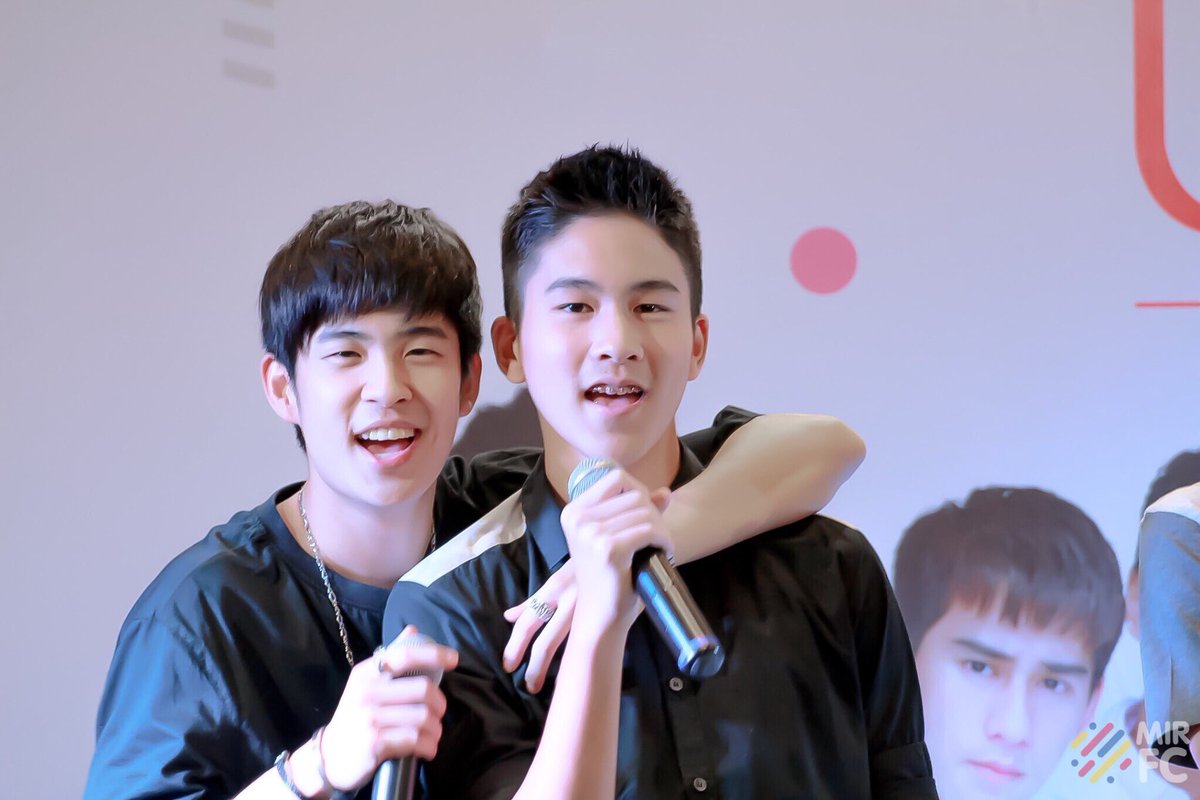 makeitrightfc's tweet photo. ดูซีซั่นแรกวนไปค่ะ ระหว่างรอซีซั่นสองนะคะ #makeitrighttheseries #ทีมนายรถถัง https://t.co/kvFh3gtcIE