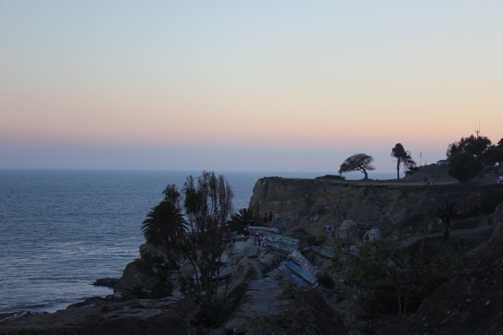marinasoggs's tweet photo. obsessed with San Pedro https://t.co/y5AHLekP1l