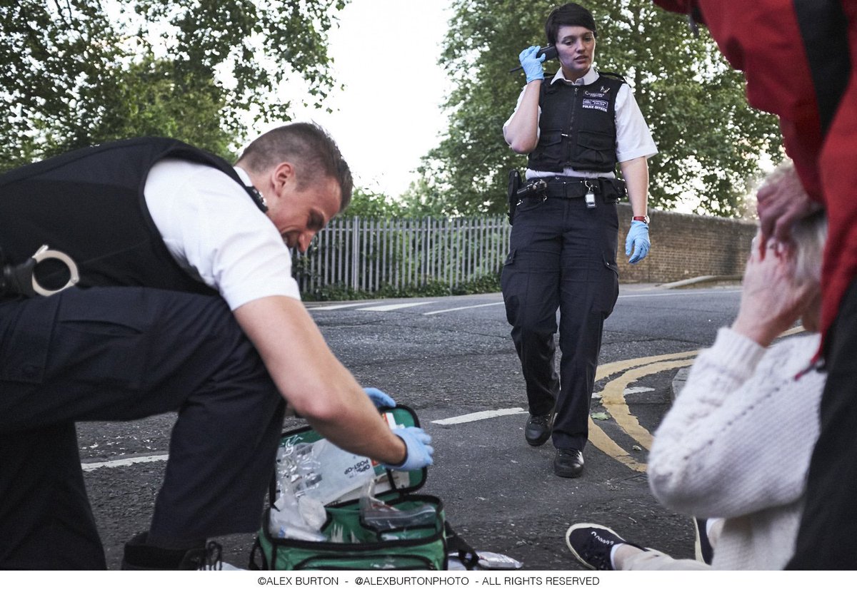 MPSHackney's tweet photo. #HackneyMoments #PeopleBehindTheUniform https://t.co/DPlHreBiJ1