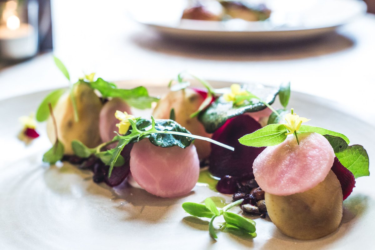 COMPETITION TIME! Meal for two with a bottle of wine. RT for a chance to win. Winner chosen on Tue 16th August.