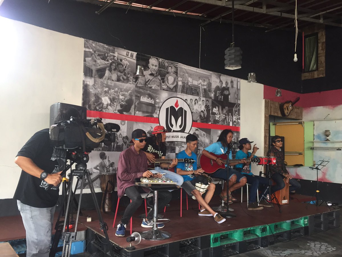 Andi Malewa tweet media