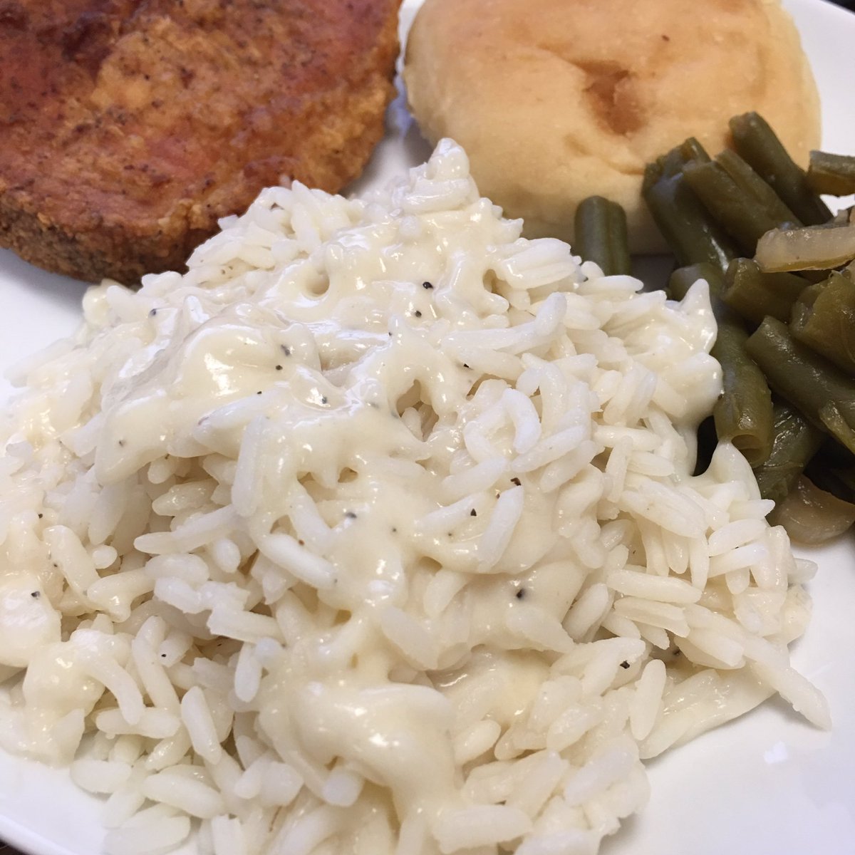 RicelandFoods's tweet photo. Served today in the Riceland Cafeteria, employees enjoy plates of pork chop with our Gold Parboiled Rice. #Riceland https://t.co/8fgAPuQM3m