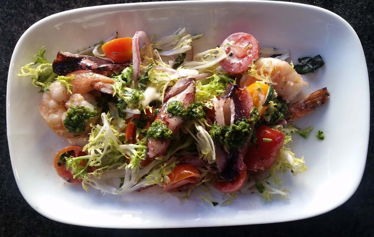 Summer vibes comin' at ya courtesy of the roasted calamari. #howisummer #anitpasti