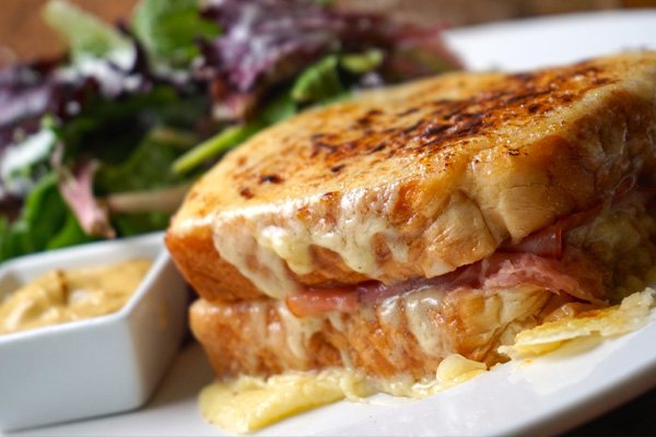 FlipMyFood's tweet photo. We're taking the #GrilledCheese to next level. https://t.co/GxZliHmiv3