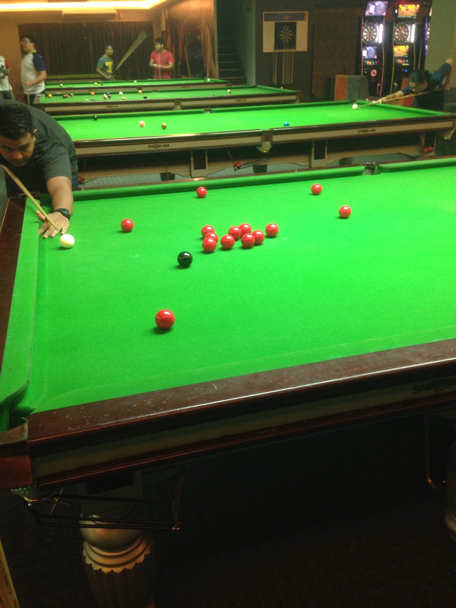 91fhn's tweet photo. Road to gold #kssu2016 #teamiprom (@ Z Club Snooker Dart &amp; Pool) https://t.co/OYlOMCokl3 https://t.co/v1UbiHP5d4