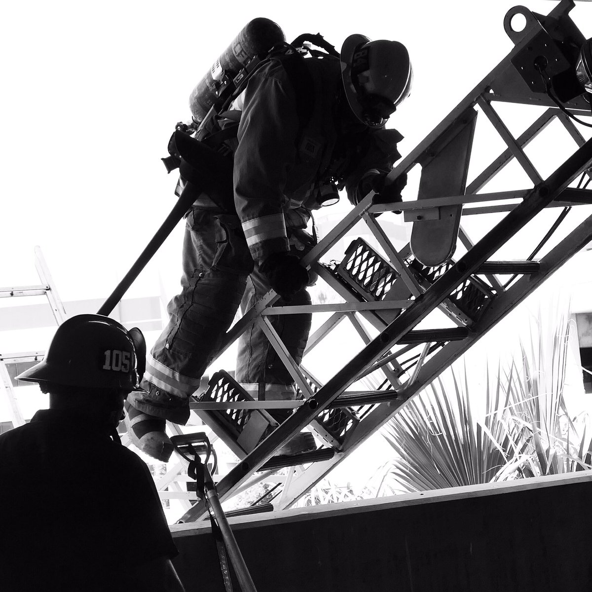 UFLAC's tweet image. The silent pain of PTSD has led to suicide rates 6 times higher for Firefighters than the nation average. #IAFF16