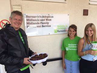 @QS_AmpLiss <a href="/lissimore27/">Frank Lissimore</a> made his 2nd stop 2day <a href="/barnardos/">Barnardo’s</a> #Halesowen office! Now on his way 2 <a href="/QSHOPLEYSGMA/">QS Hopleys GMA</a> #Wales