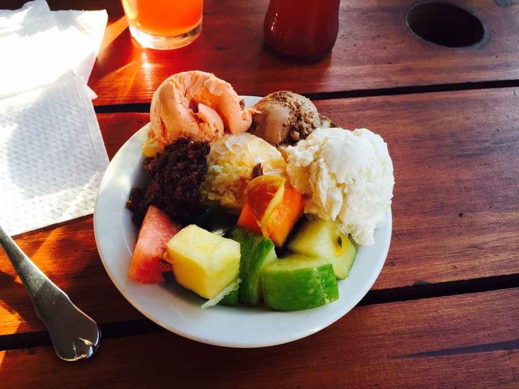 iamelodygabriel's tweet photo. Snacking Fruits and Ice cream great combo #Healthyliving @yibbor @vinankani @AbashaGh @marijonga @OmekeLeo @PMonwe https://t.co/oTHIfaGVBF