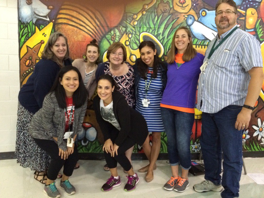 MsLacefield1st's tweet photo. Our OFE vertical team! @tiffjanish @n_delarosa1 @MrsCampbellOFE @CoachLockePE https://t.co/dKxu06wVYE