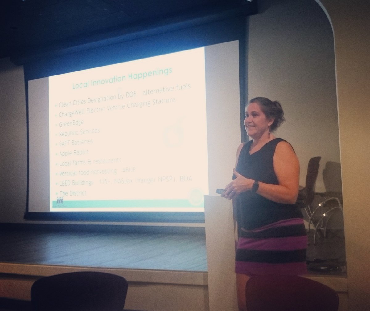 GreenTeamProjec's tweet photo. Talking about local #sustainability innovations happening in #Jax. #Greeninsideandout #SWD @NonprofitNEFL https://t.co/6Mum7mVH39