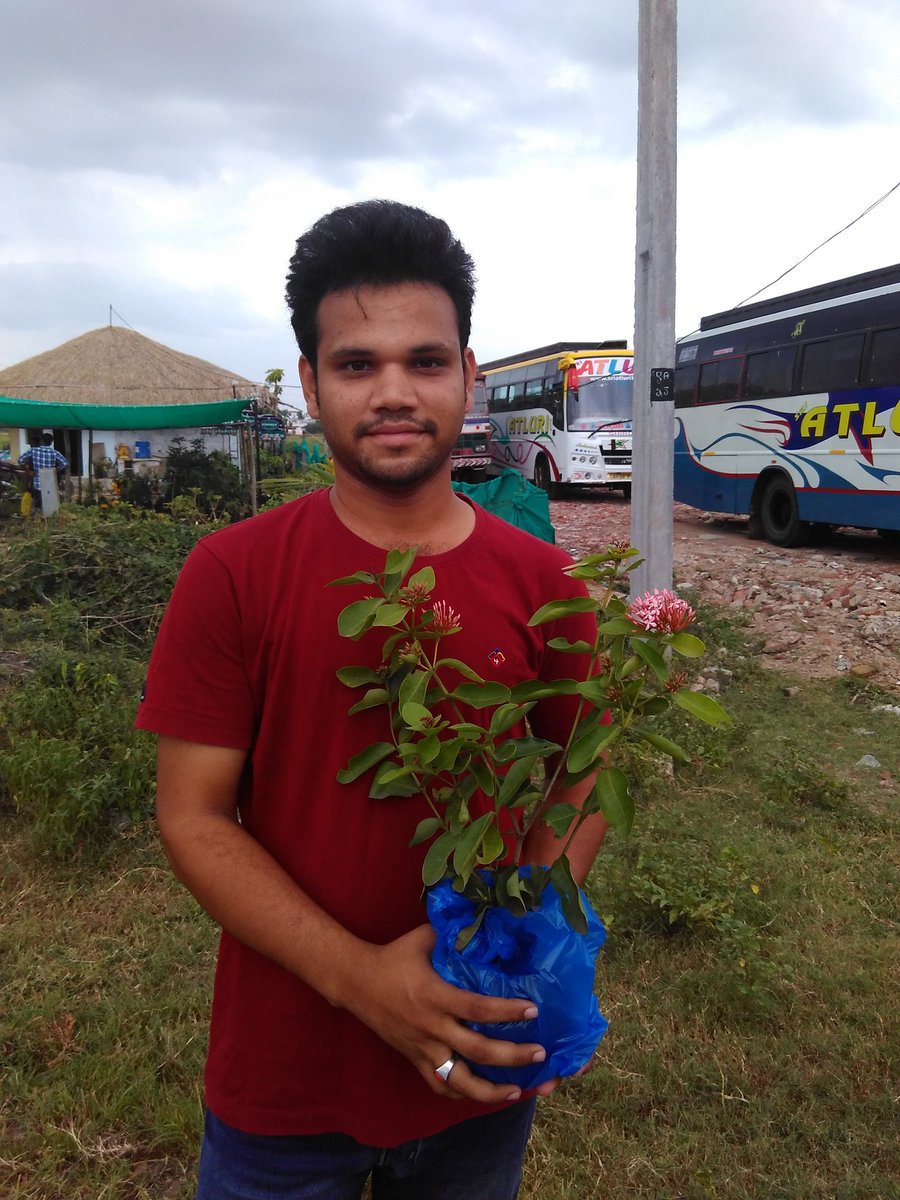 AsifSultan561's tweet photo. #JanathaGarageChallenge 🌴
I Done My Job 😇
@smkoneru @sivakoratala @MythriOfficial @tarak9999 @ramjowrites 
#NaTuRe 💞 https://t.co/pzRThJoAUa