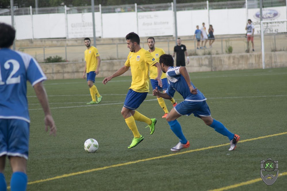 uecastelldefels's tweet photo. Galeria d'imatges #PartitFestaMajor2016 @uecastelldefels - @udvistaalegre @laveucule https://t.co/UVsqWKrsJM https://t.co/XXsNDuDO10