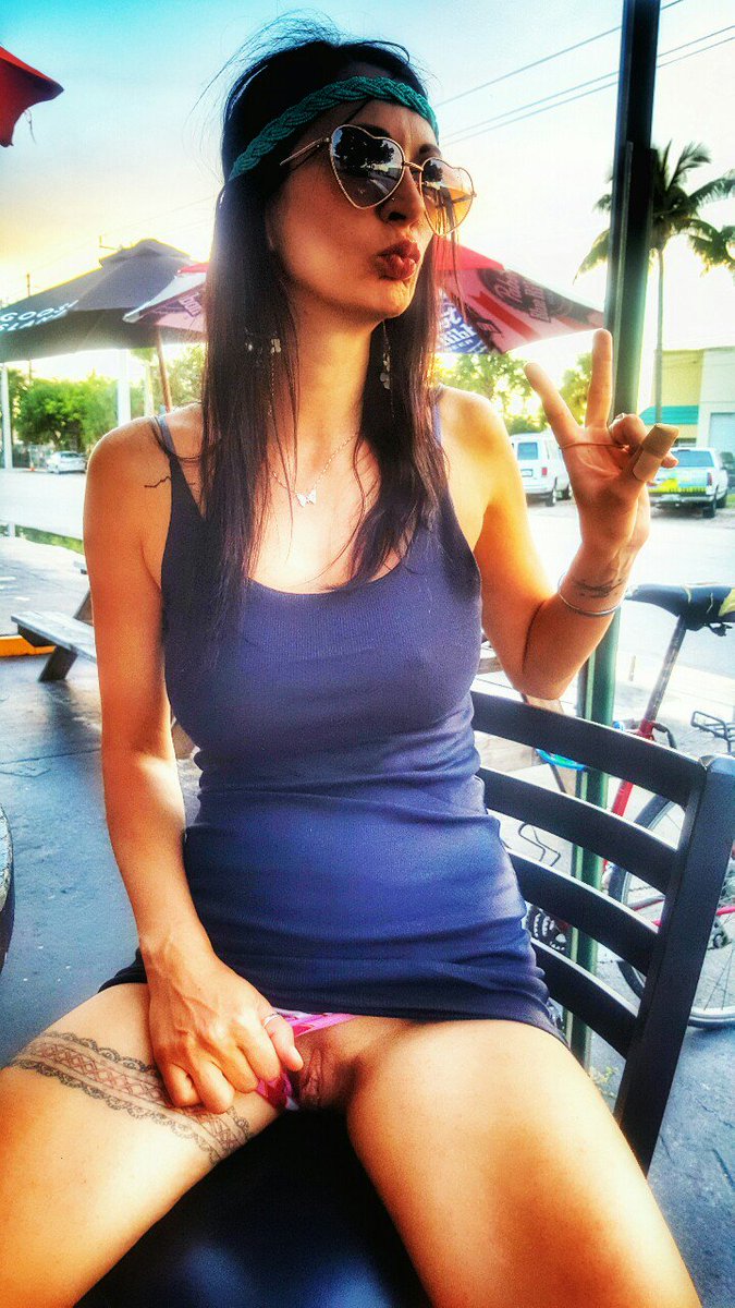 flashinglover tweet media