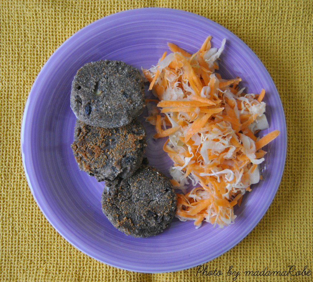 madamaRobe's tweet photo. Polpette di fagioli neri – Black beans balls https://t.co/Y1tecXNQcJ https://t.co/OD2s2y1300