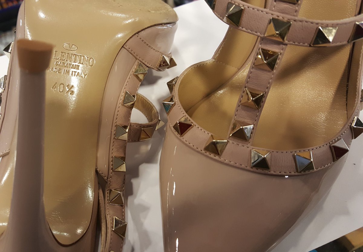 Nodding_Cobbler's tweet photo. When your footwear requires love send them to us #valentino #iloveshoes #shoeoftheweek #ladieslunchx #twladieslatte https://t.co/7LVRHUmi8B