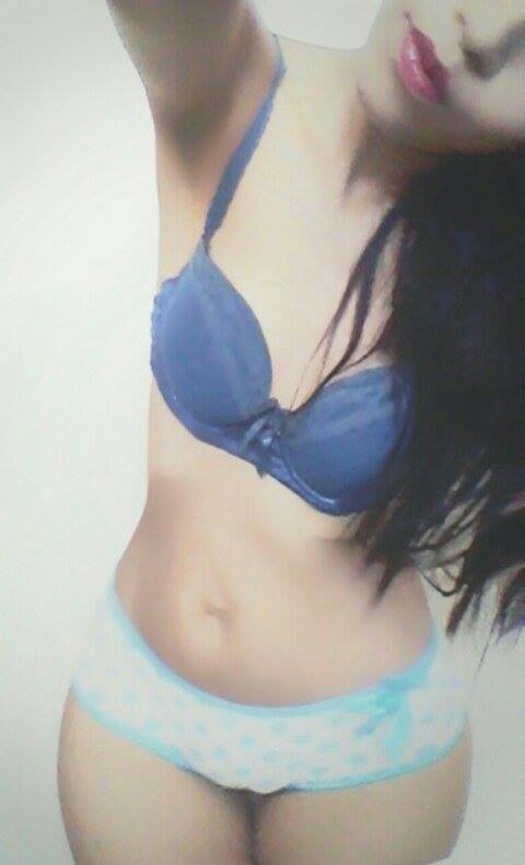 PacksMx's tweet photo. @LUCKYILOS @fotosdemaduras_ @FotosCaseras_Fc @iamaldofc Flaca rica. https://t.co/5LL25dh2Oo