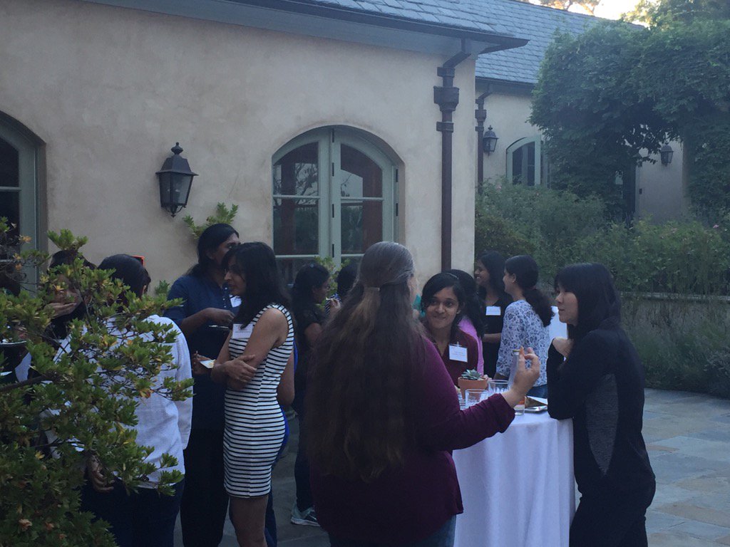 ray_ofarrell's tweet image. Thank you #VMwareCodeHouse for the opportunity to meet these future tech leaders - awesome!  #codechix @VMwareU