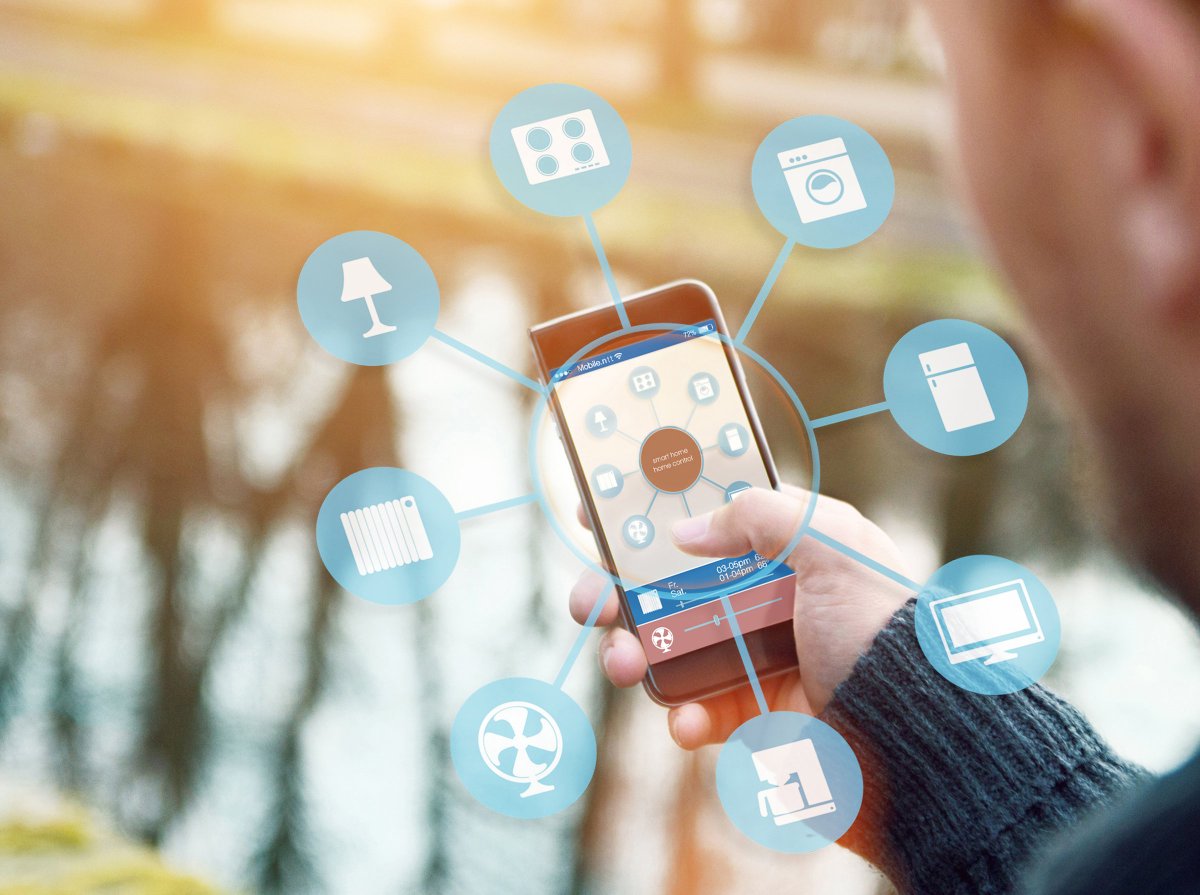DigitalEU's tweet photo. How to build people's trust in #IoT?Read the new blog post https://t.co/ROtklun2K5 @Arthurslegal #AIOTI https://t.co/m3kABESQBx
