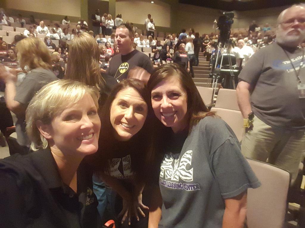 Hillary White tweet media