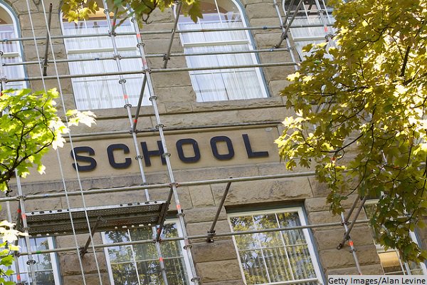 NEW from Clara Allen: Characteristics of successful charter schools gadf.ly/2bf8Btd