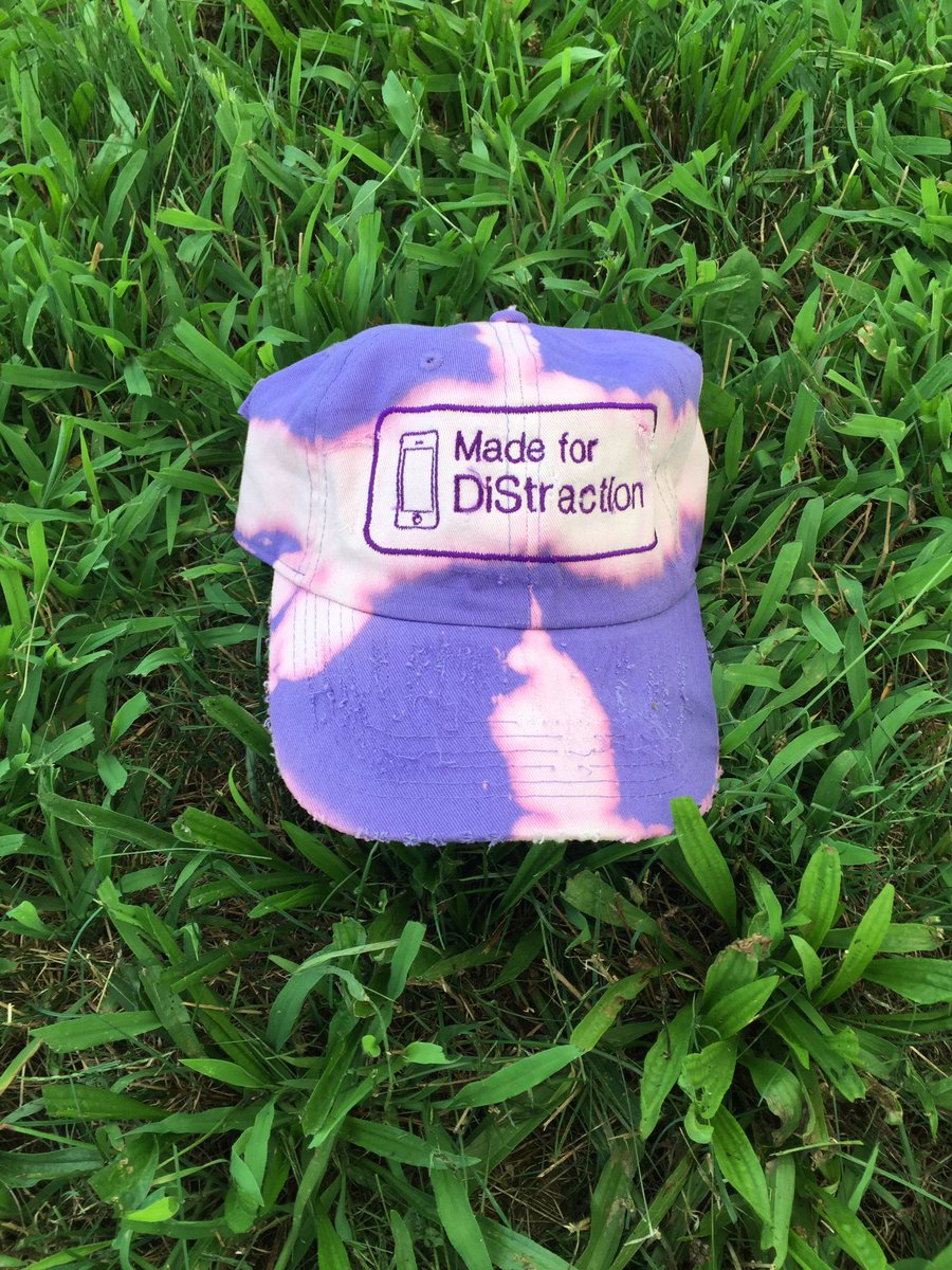 OGRODDY's tweet image. Cop yours today 

📵 @DiStractionApp 📵