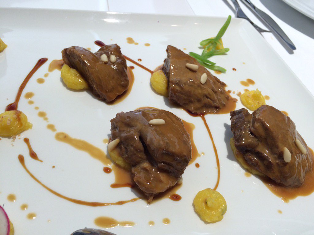 carlosAtMad's tweet photo. #Facera (carrillada) confitada a baja temperatura con patata picante - #ElCampero https://t.co/Tn86BIj5fb