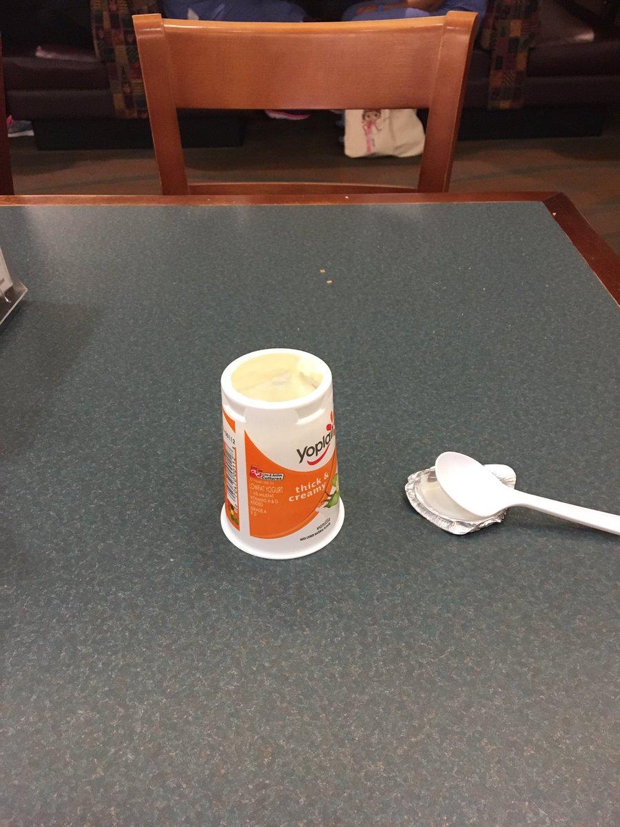 ClickOnHalston's tweet image. In #lifeafternews, I get a solid lunch break, but have to make new friends all over again to make it not look sad.