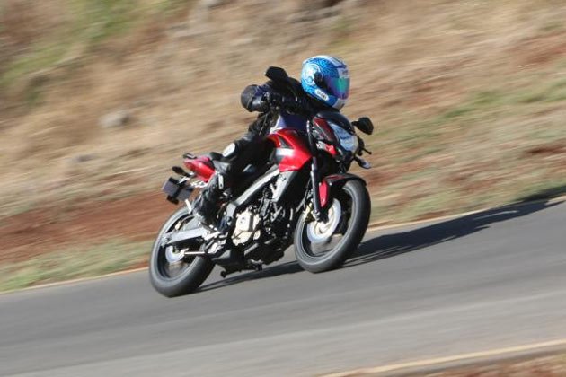 bajajmx's tweet photo. La Pulsar 200 NS gusta tanto por su diseño pero, sobre todo, por su aceleración gracias a su sistema de triple bujía https://t.co/IB524lC02c