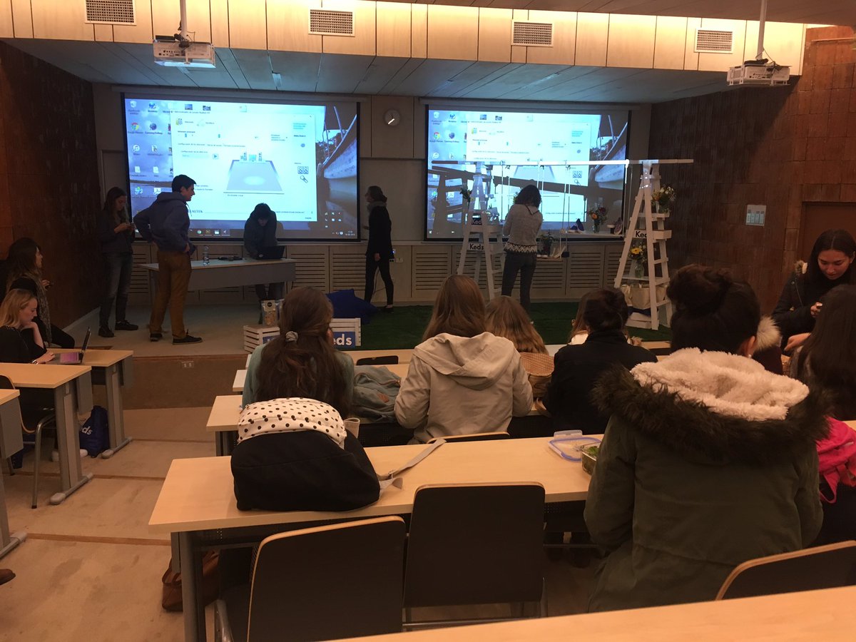 Estamos listos para empezar las #CharlasKEDS en el aula magna de nuestra Facultad. Los esperamos a todos! @Keds