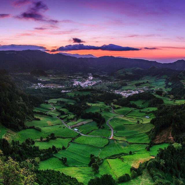 Moments before sunrise at the edge of Furnas crater lake in Portugal | Photography by ©Babak Tafreshi