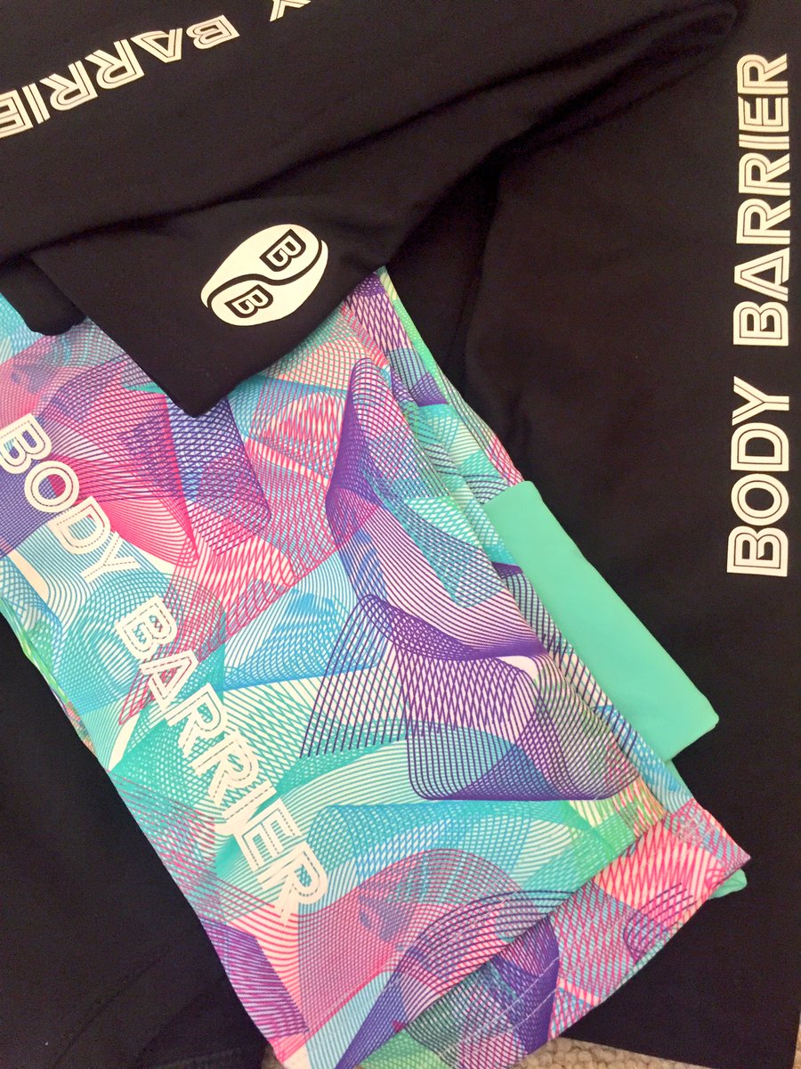 daniscottluge's tweet photo. Hurry up luge season,can't wait to try out my #bodybarrier kit,💜the Spirograph leggings #winteriscoming @astaractive https://t.co/D4fy9ftn8H