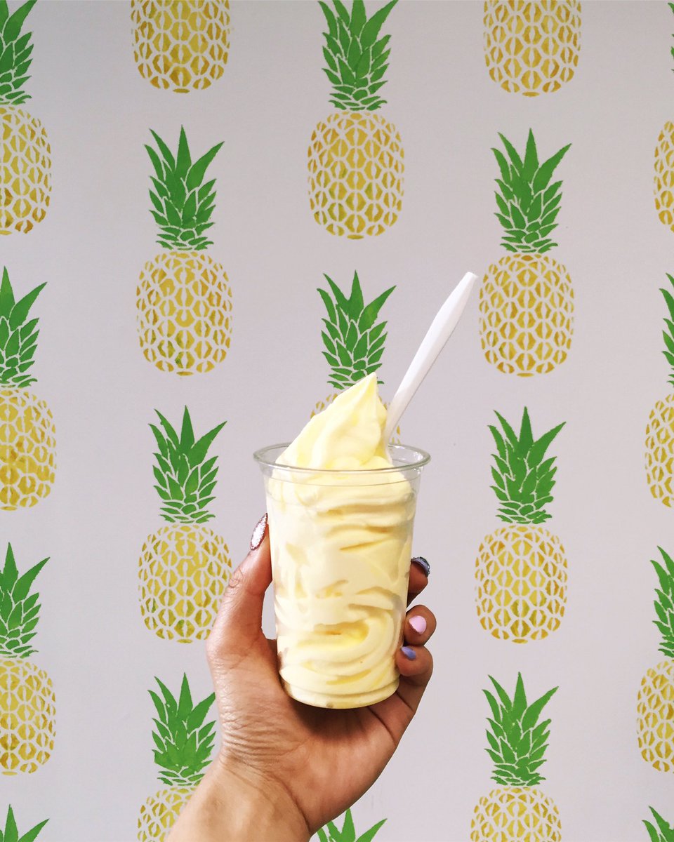 stephwants's tweet photo. Dole whip soft serve exists in Vancouver ✌🏼️✌🏼😋 #summertreat https://t.co/sqRsvnpZil