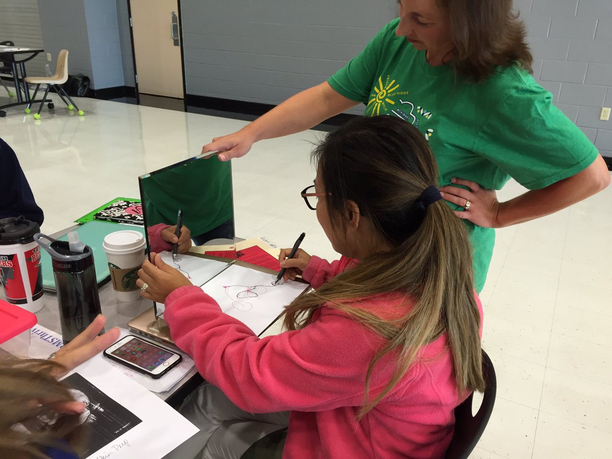 ThakurMichael's tweet photo. Discussing how we can meet the needs of all learners.
#srmsthrive https://t.co/tx06b9qAny