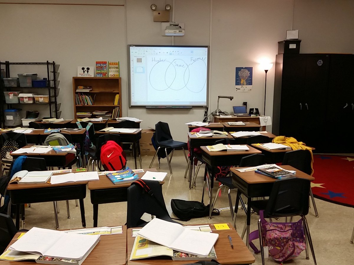 TechTeachTom's tweet photo. Learning can be messy sometimes @WhitneyYoungES  #WYESlearns https://t.co/m5L86Rq0jw