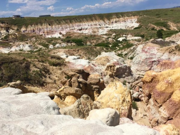 DeepCreekPR's tweet photo. “Exploring Iconic Colorado Springs Hikes Like a Local” https://t.co/rNNgCAOdON https://t.co/dtwQOFP2Hl