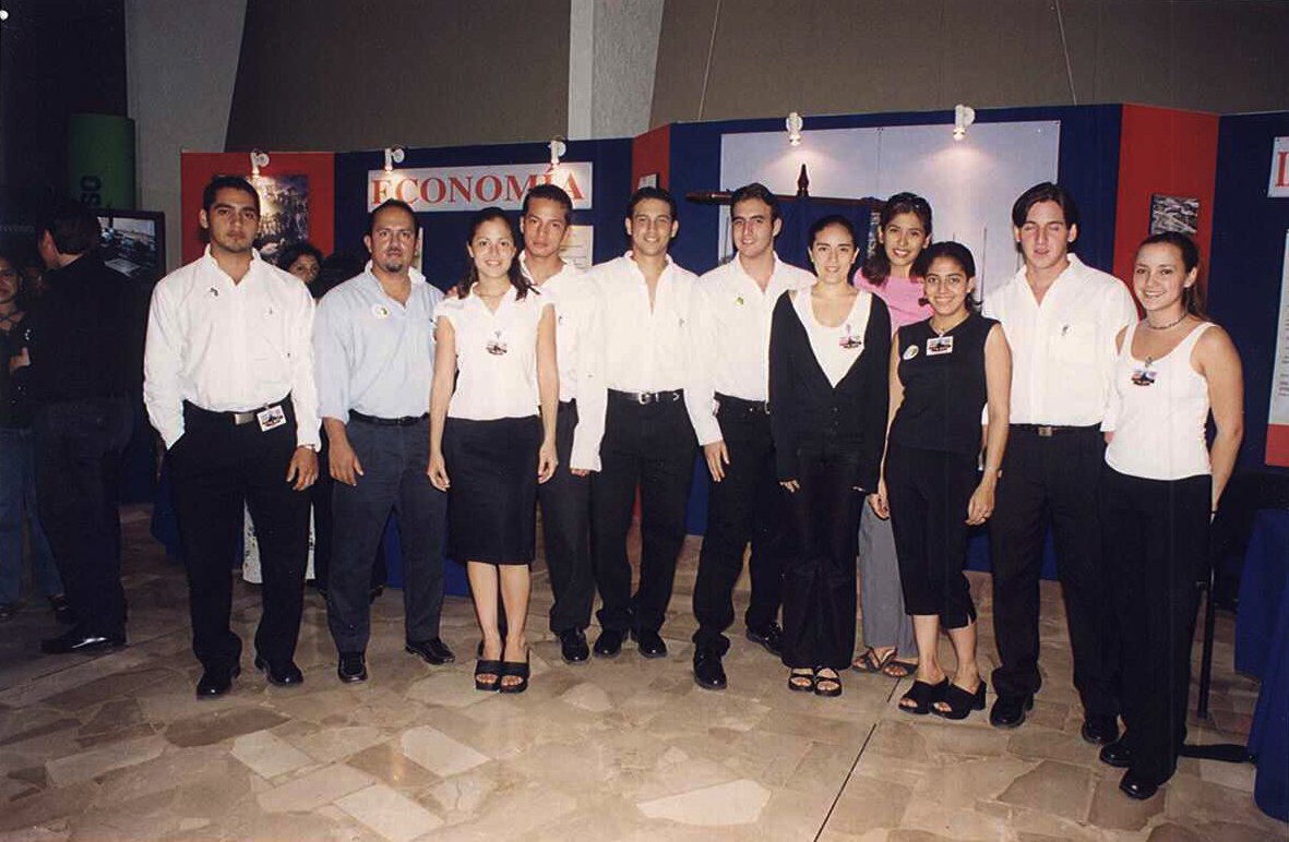 FCSHEspol's tweet photo. Recordar momentos con tus compañeros de universidad, no tiene precio. 
IV Reencuentro de Graduados (ex-Iche ex-Fen) https://t.co/LE72FqjKJw