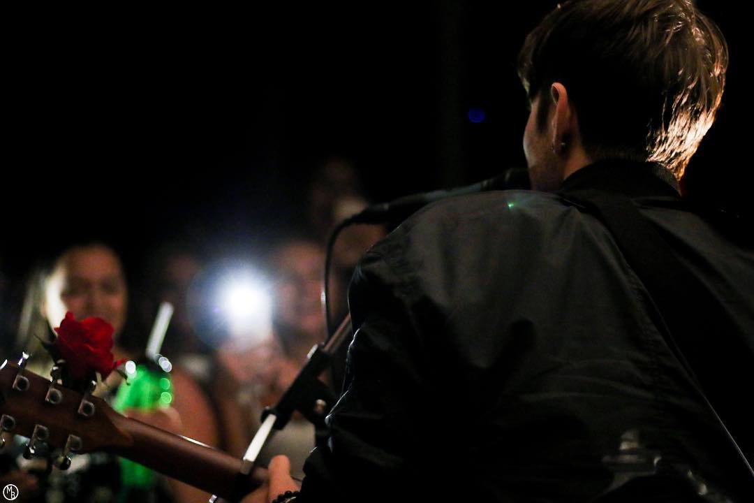 Emblem3Arg's tweet image. Drew asistió al cumpleaños de una fan el día sabado 06/08.