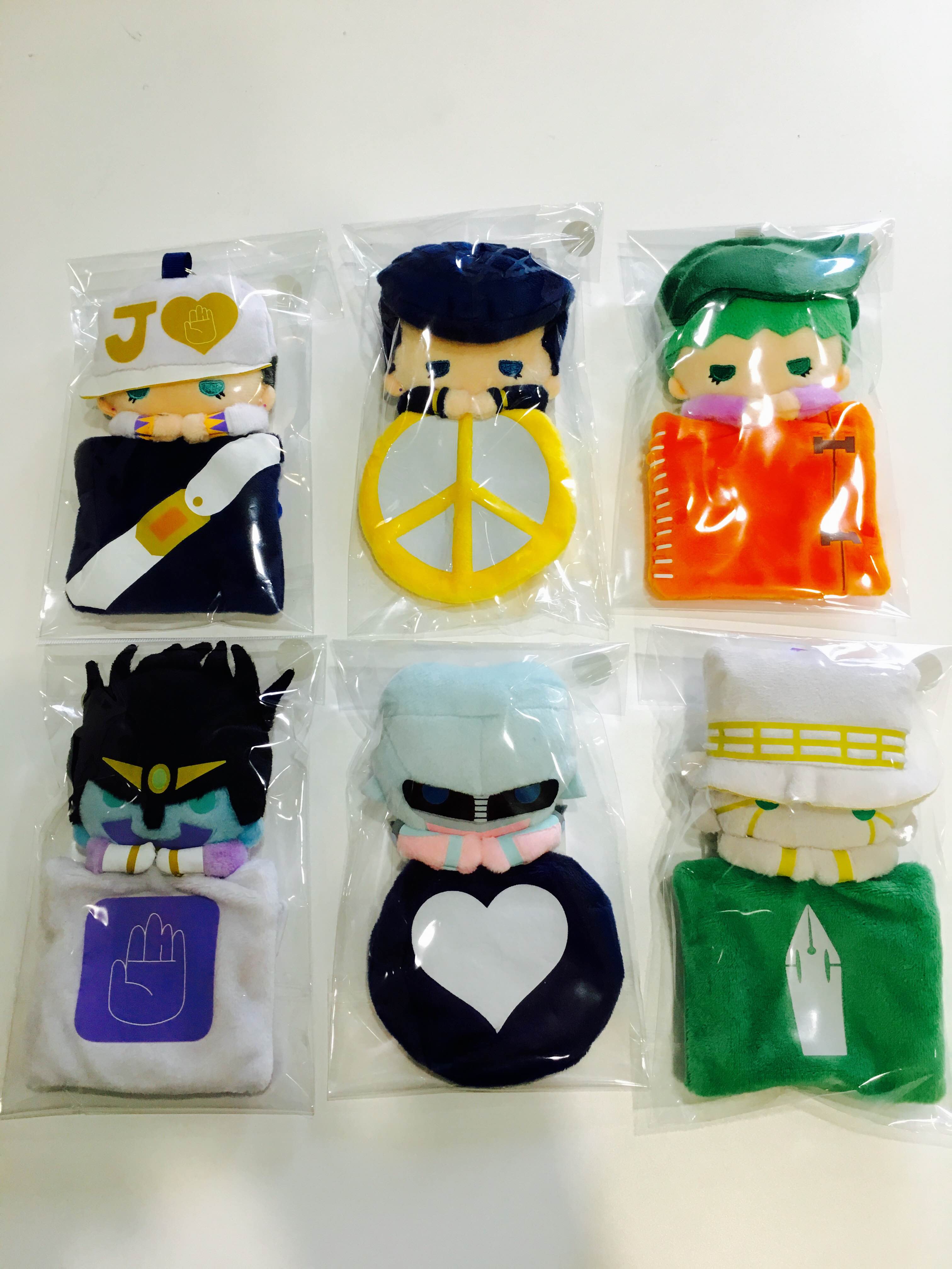 テレビ局公式ショップ ツリービレッジ アニメコーナーにマスコットミニポーチが登場 ジョジョの奇妙な冒険 第四部 銀魂 ハイキュー の3アイテム ジョジョは人気キャラ 岸部露伴の登場です Jojo Anime 銀魂 ハイキュー Hq Anime