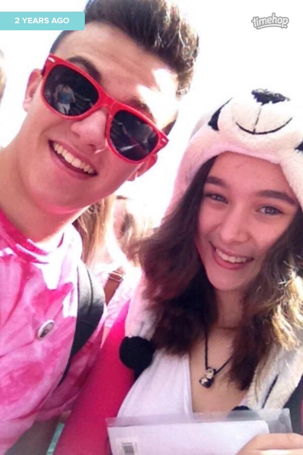 embly99's tweet photo. it's been 2 years since I first met @mikeyb0bs at #SitC2014 &amp; he gave me the most,,useFUL DIRECTIONS to where he was https://t.co/M8wIzFFCaz