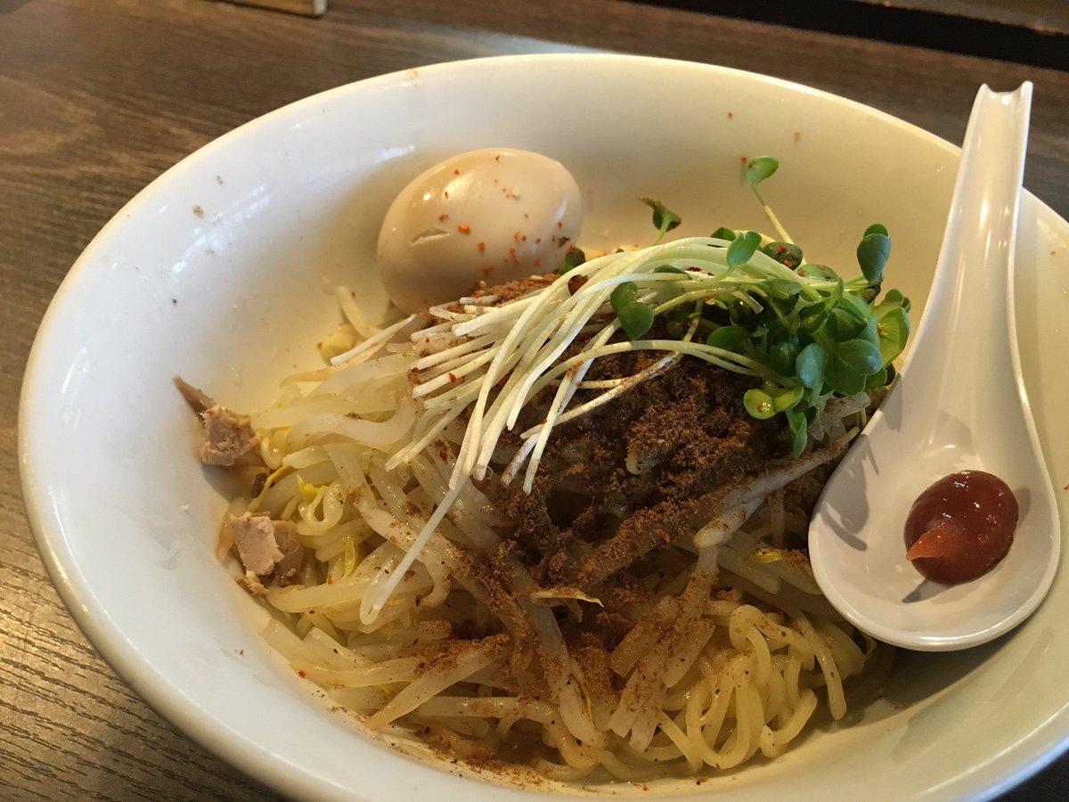 mino_bon's tweet photo. ましまし娘のサインが入りました！
夏の限定麺おすすめです♡

#滋賀石山TOMOにぼ次郎 
#ましまし娘 https://t.co/sbuF3aVeIt
