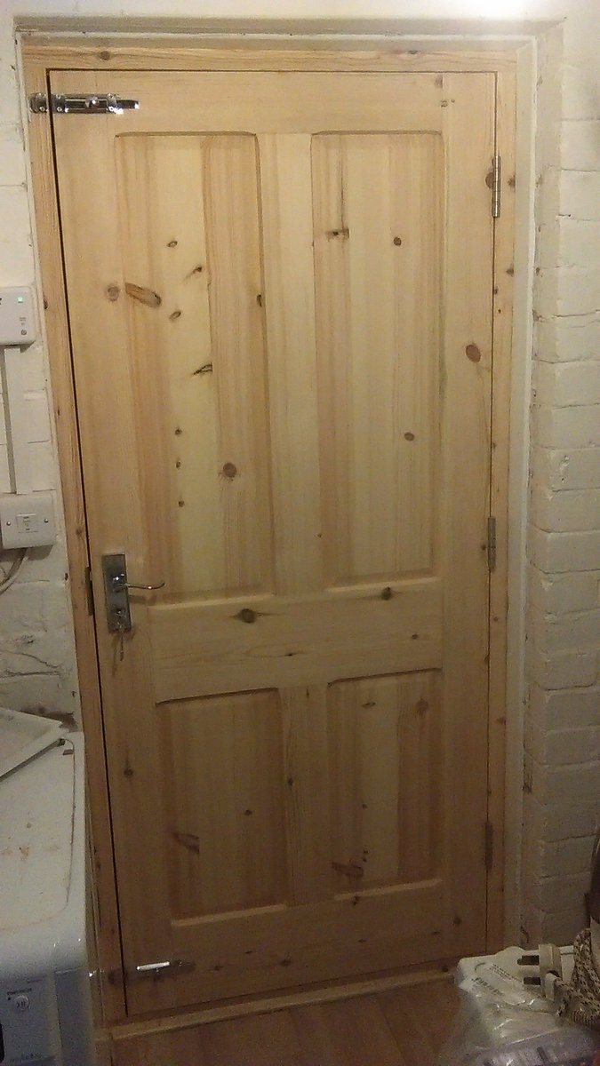 ryan_askham's tweet photo. @ThisIsBinghamUK another quality bespoke carpentry &amp; joinery project  completed by Ryan Askham C&amp;J 🔨😃 https://t.co/5tTb17T1ef