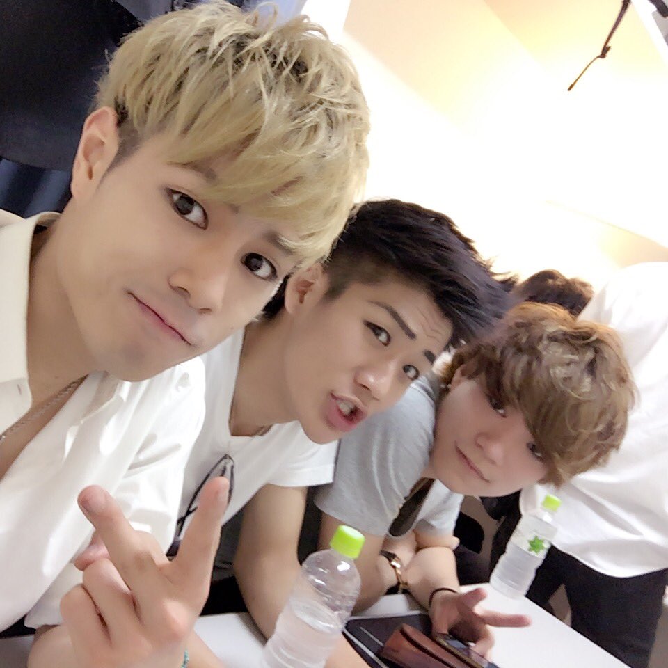 Unreal_Boys's tweet photo. SHUNNです!
今日は初のカラオケキャス!
見に来てくれたみんなありがとう!たのしんでもらえましたかー?
感想聞かせてー!
#カラオケキャス
#Unrealboys
#SHUNN
#ボーイズグループ https://t.co/TEoE06tXmf
