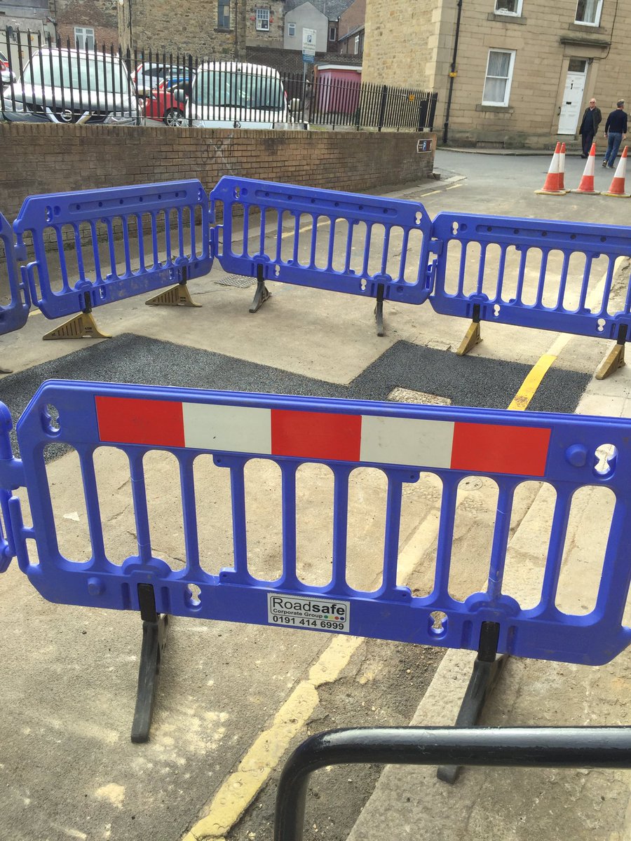 hallgatehex's tweet image. The work outside the gallery has finished. Why not pop in &amp;amp; have a peruse of the new work in the gallery.