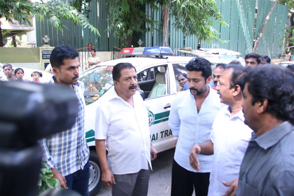 FullOnCinema's tweet photo. #DirSundarc , @Suriya_offl & @Karthi_Offl pay thr last respects to veteran writer&producer #PanchuArunachalam https://t.co/dK8bp8Z74M