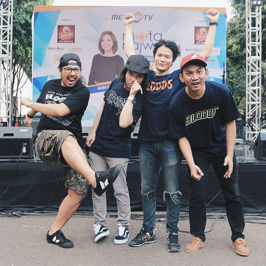 DETECTED OVERALL tweet media