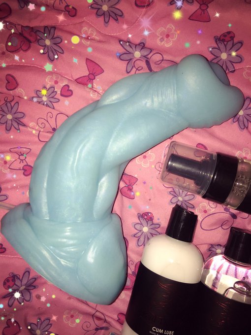 1 pic. Thank you SO much @bad_dragon this toy is everything I've ever wanted! ?? can't wait to use this